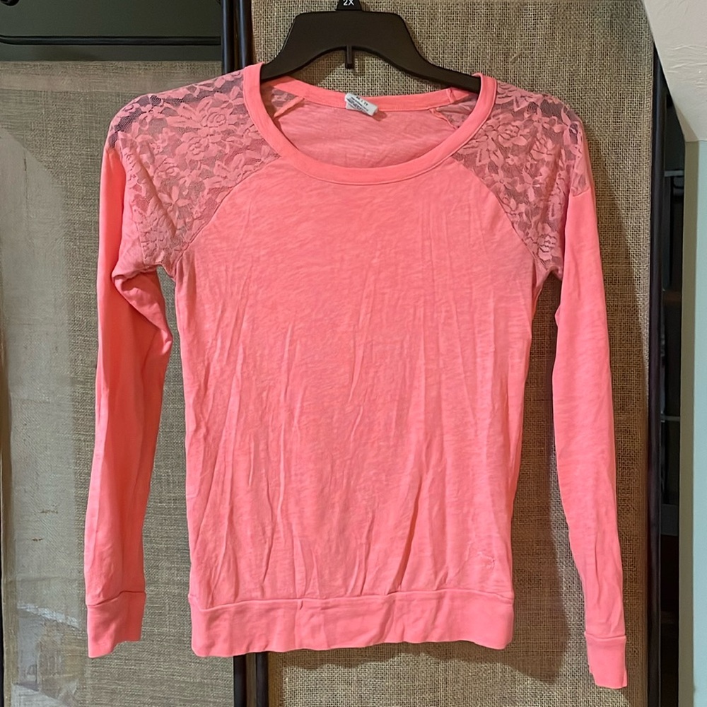 PINK | lace long sleeve shirt